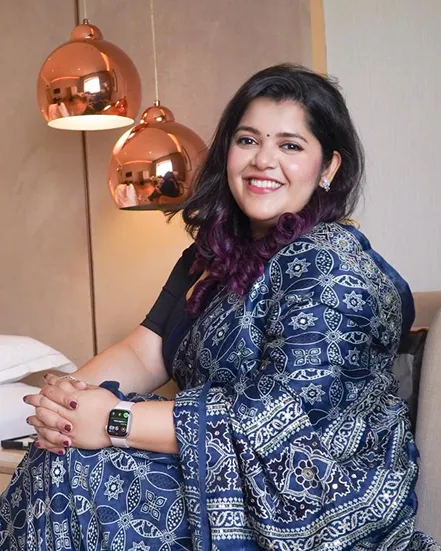Dr. Tanaya Narendra, Dr Cuterus, dressed in a saree
